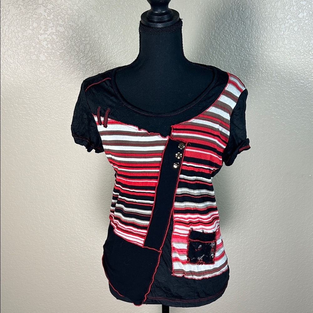Zoe Patchwork Stripe Tee - Black & Red White Short Sleeve Top Size Medium
